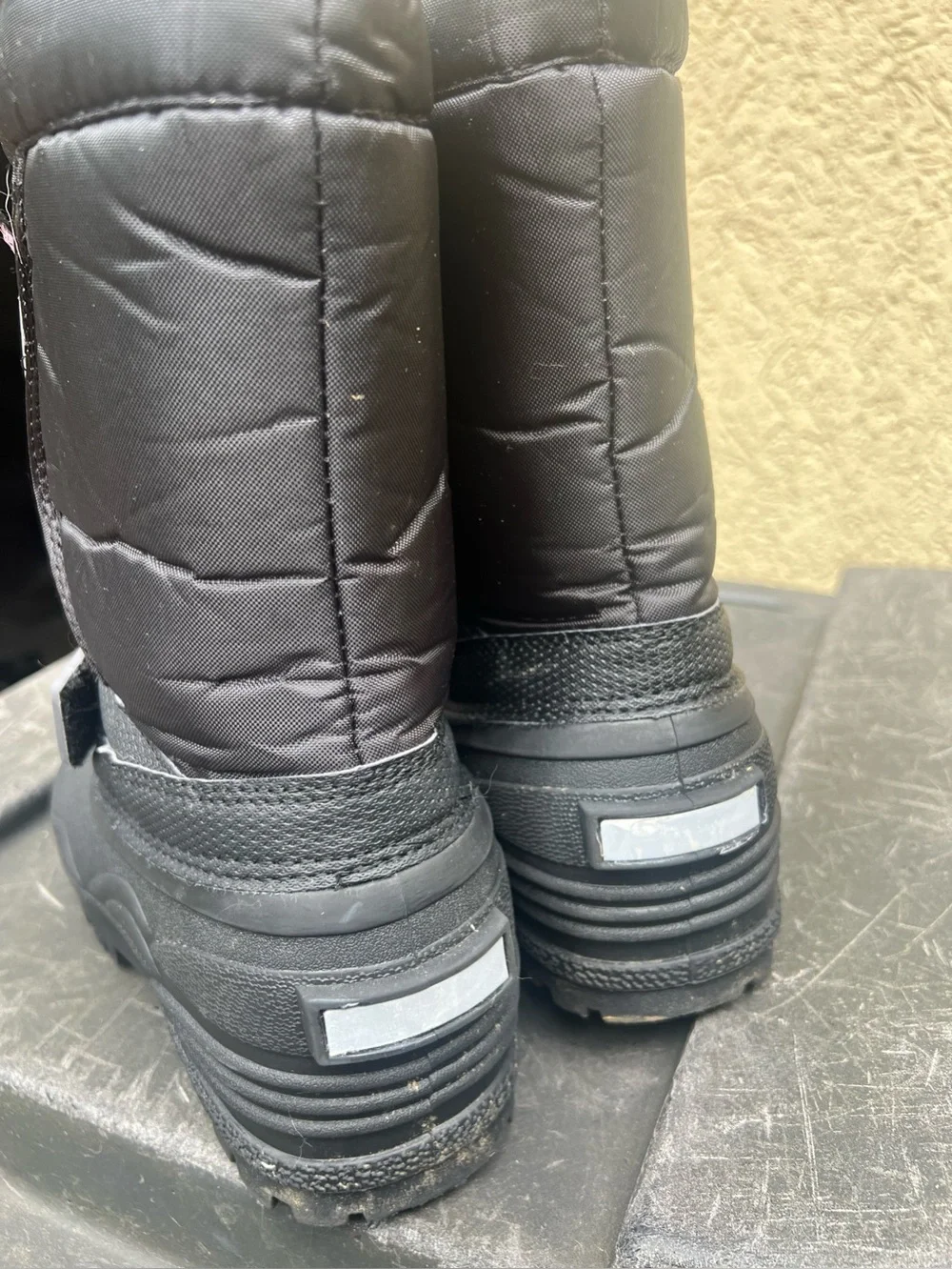 Men’s Size 8 Black Insulated Snow Winter Boots Fleece Lined Waterproof